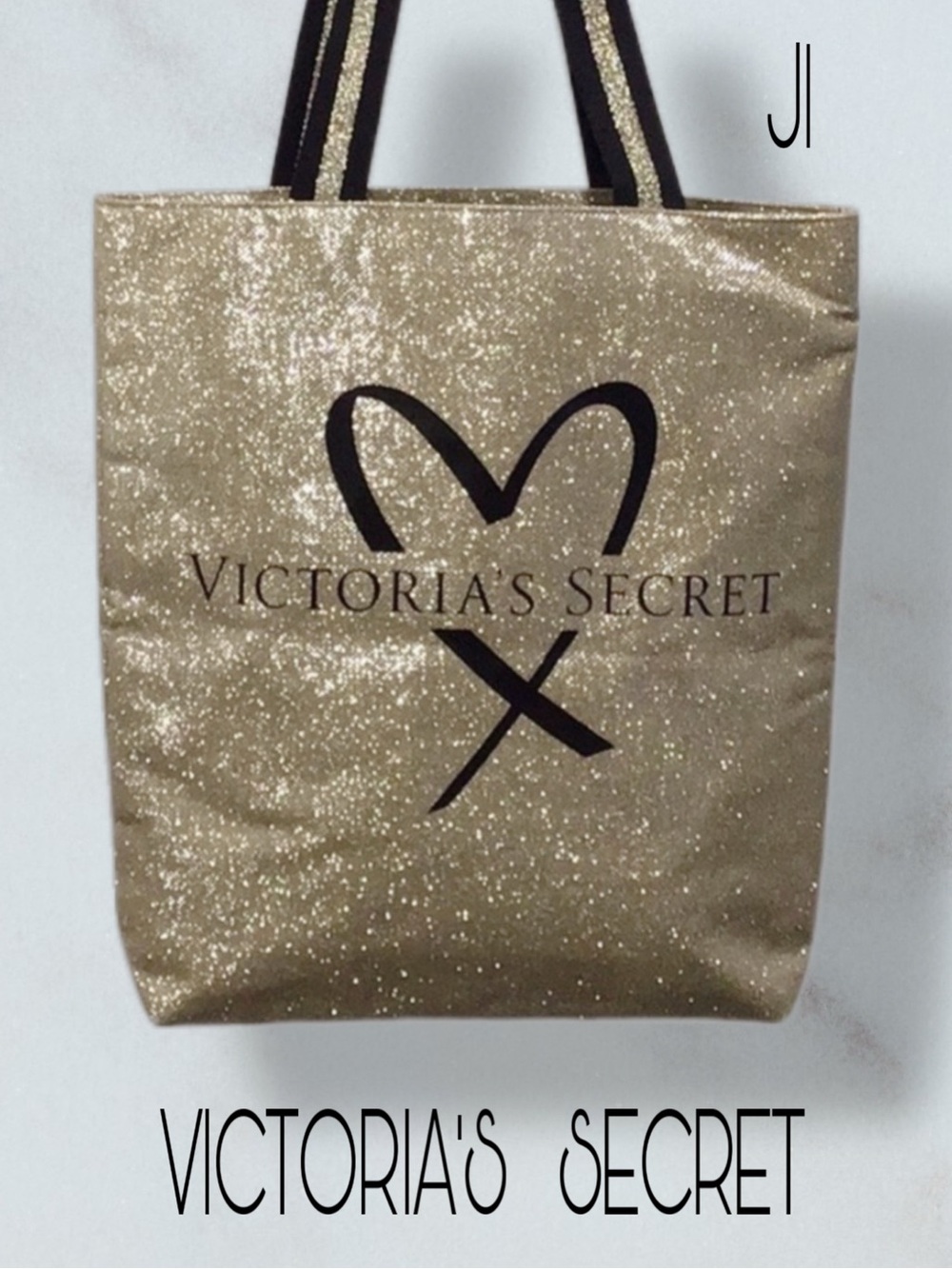 VICTORIA’S SECRET Limited Edition Tote NWOT